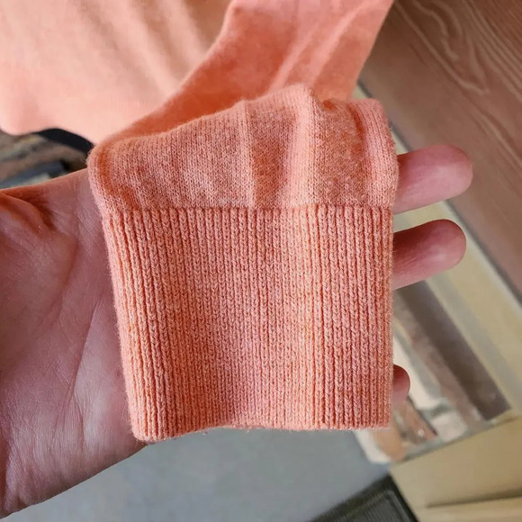 Forever21 Lightweight Women's Peach Sweater Size Small - Picture 5 of 8